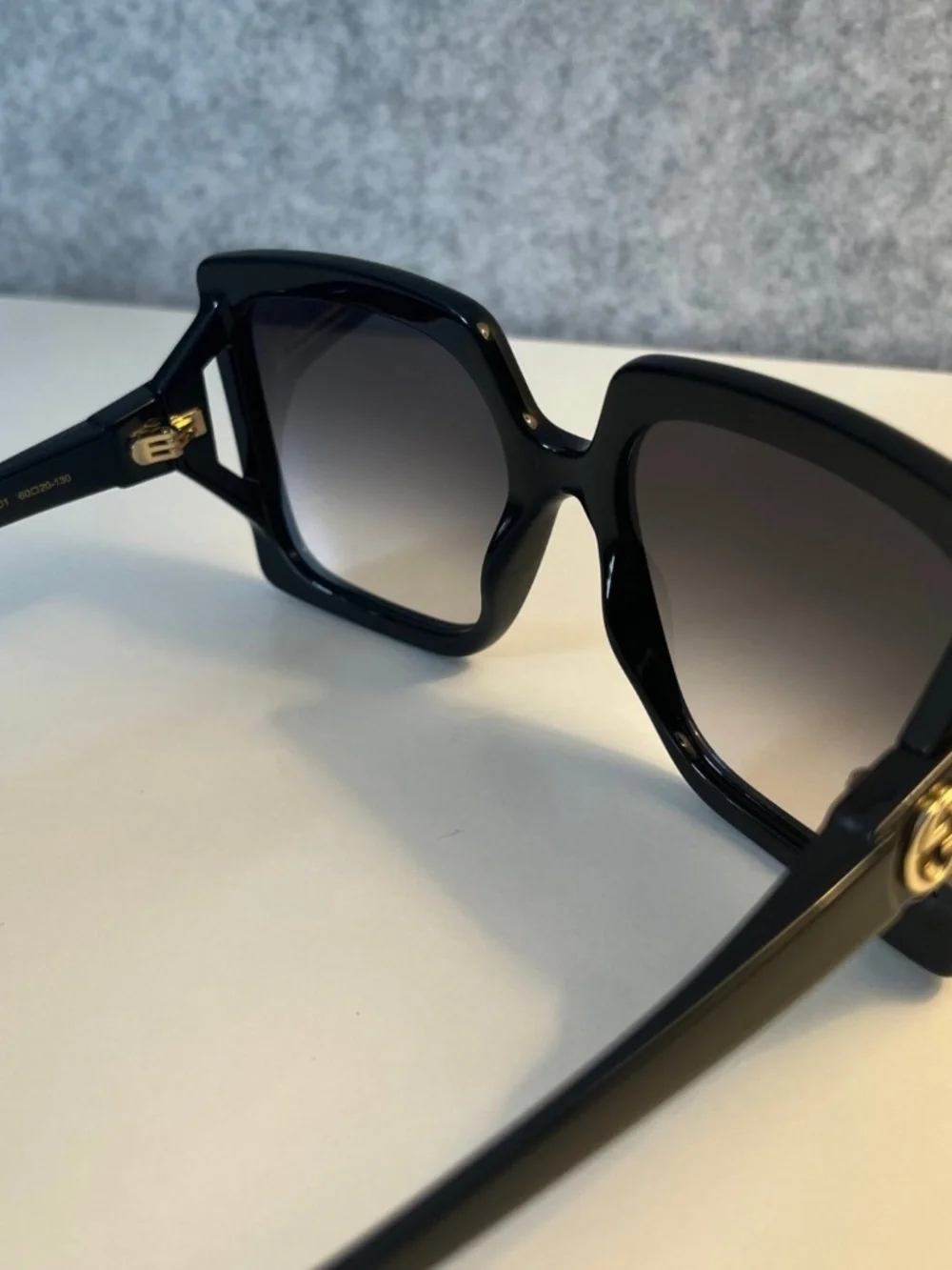 GUCCI WOMEN’S SUNGLASSES - Picture 5 of 5